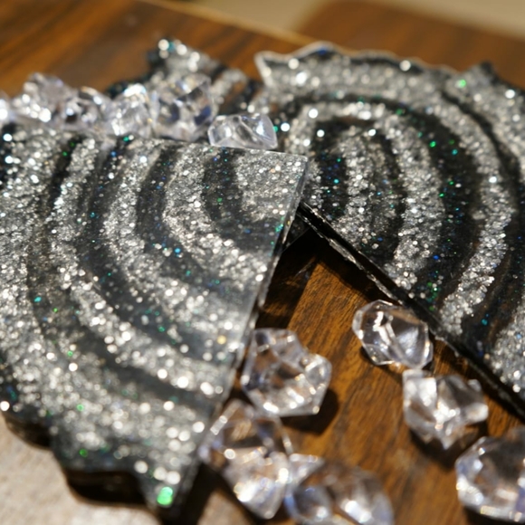 Silver& black glitter - Resin Coasters - Set of 4 - Picture 1 of 7